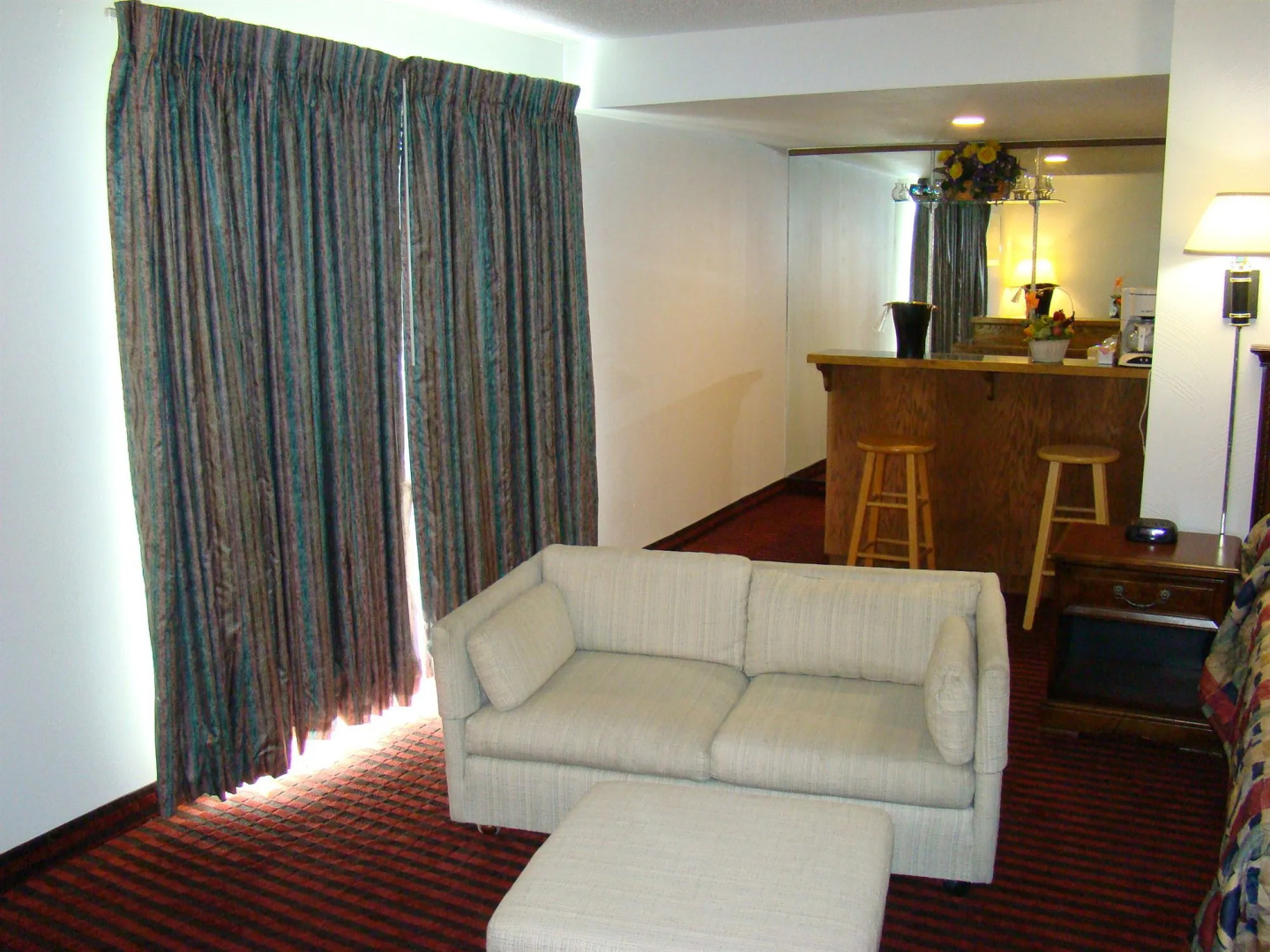 Rodeway Inn & Suites