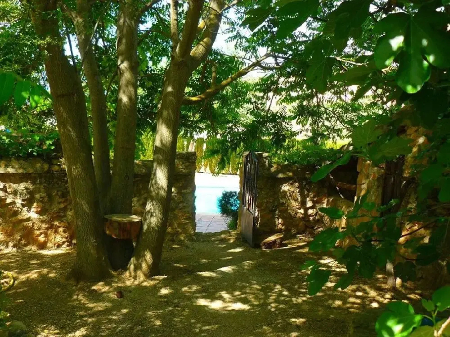 Apartment With 5 Bedrooms in Fontanar, With Wonderful Mountain View, Private Pool and Enclosed Garden - 200 km From the Slopes