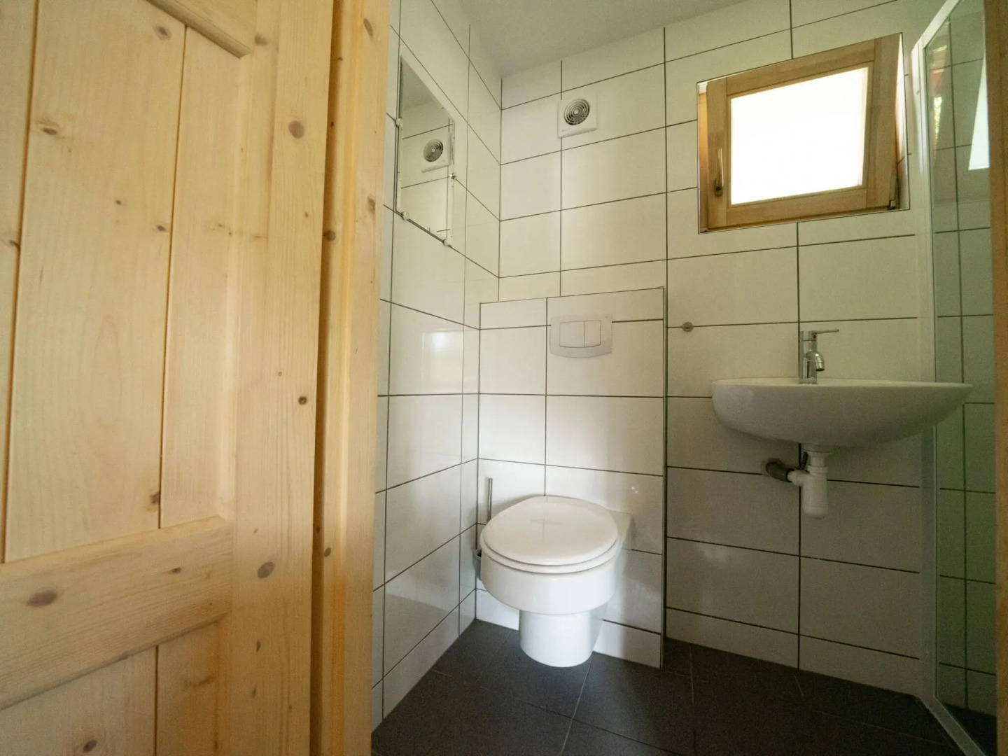 Chalet Near Utrecht With Combimicrowave