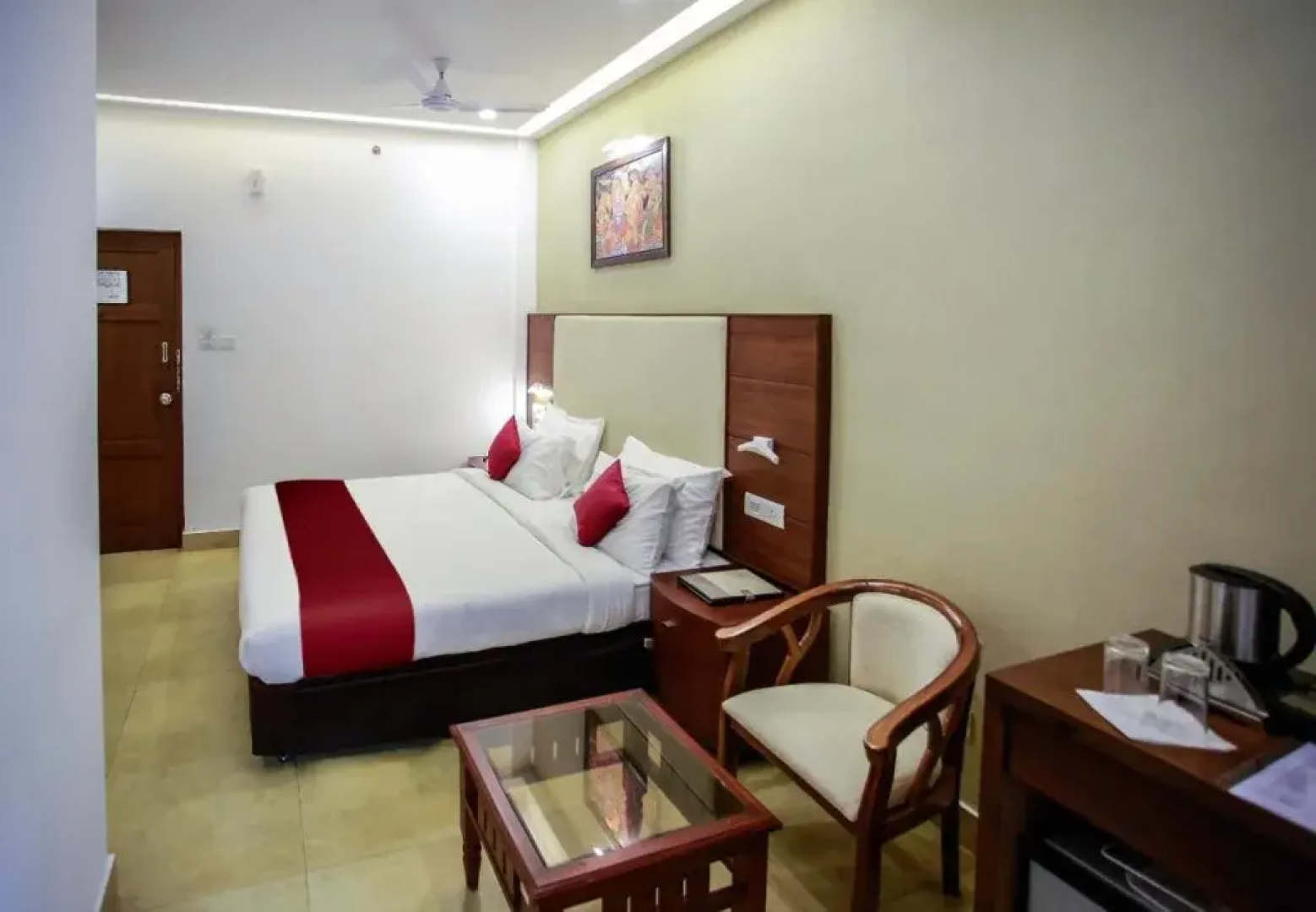 OYO 26692 Alankar Elite Inns