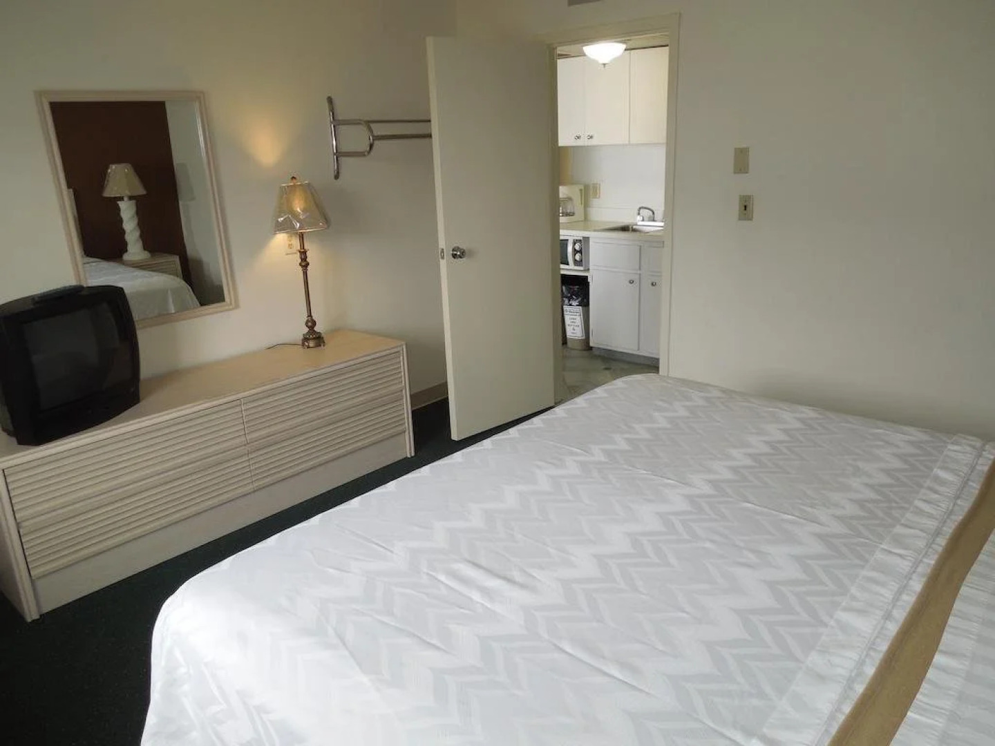 Mahalo Diamond Beach