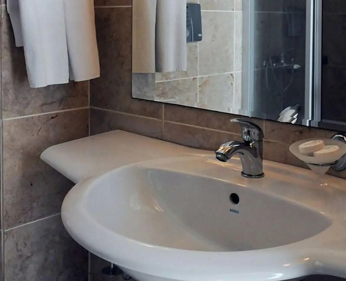 Grand Asa Family Suites