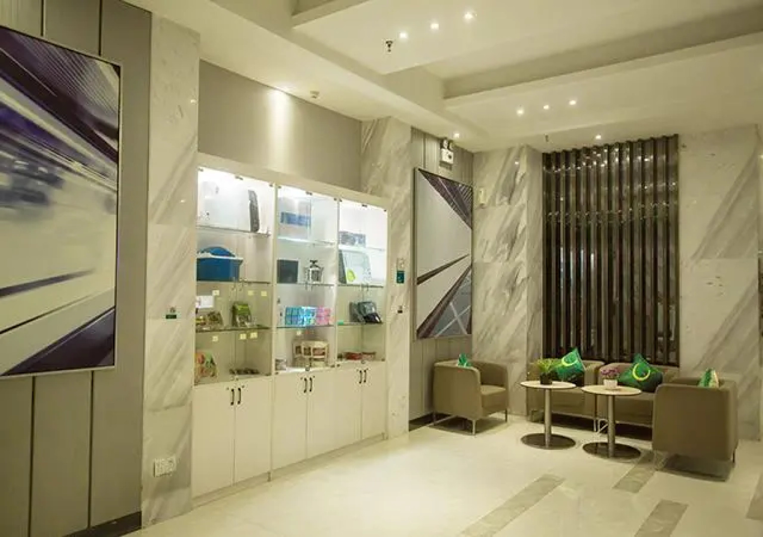 Poltton International Apartment Luohe