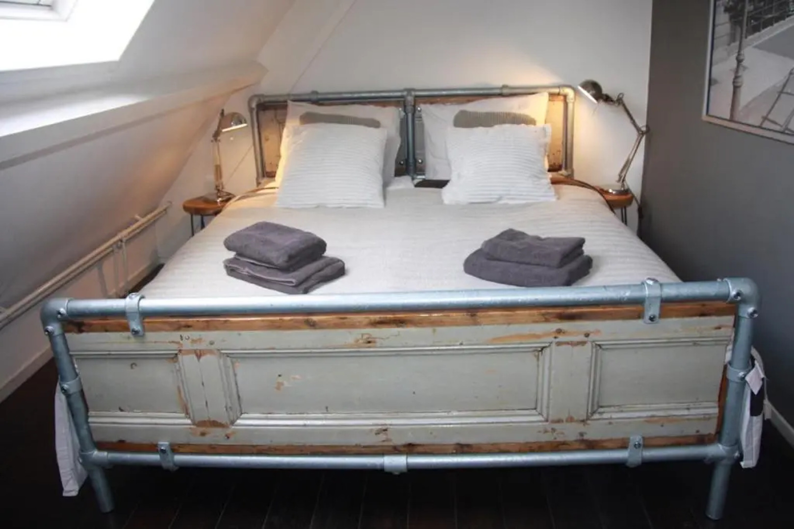 Loft, Private House with wifi and free parking for 1 car