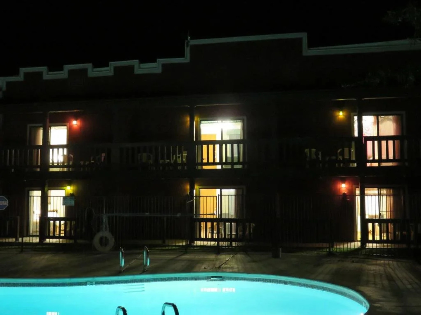 Bonnie Springs Motel and Resort