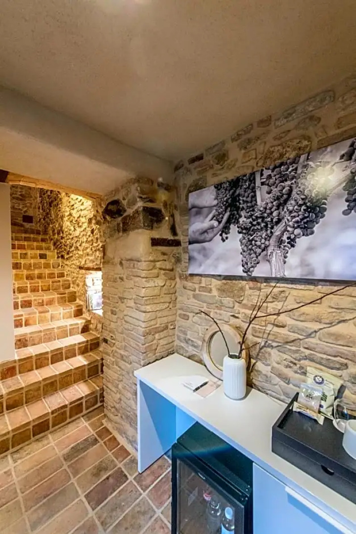 Borgo Baccile by Vini Fantini