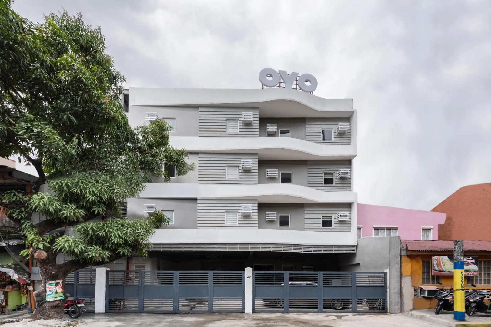 OYO 515 Finnex Hotel (Vaccinated Staff)