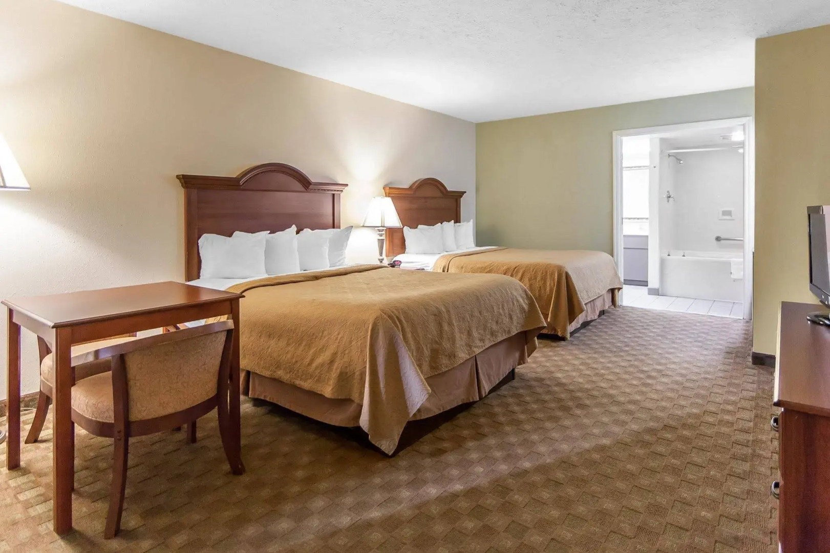 Quality Inn And Suites Dollywood