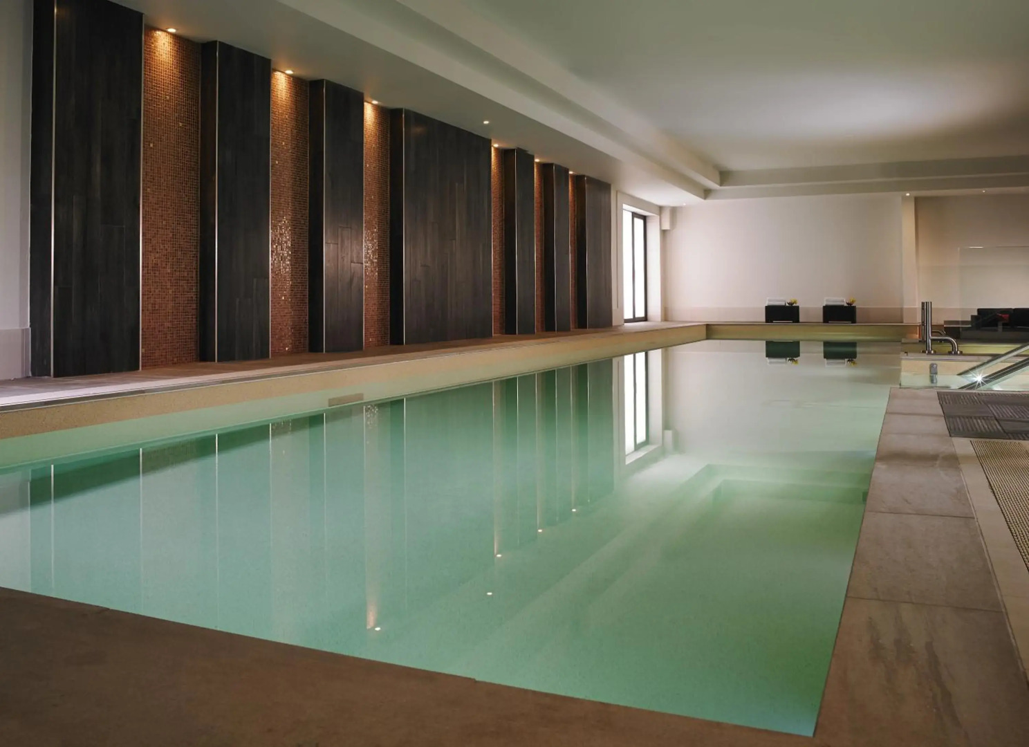 Westport Coast Hotel