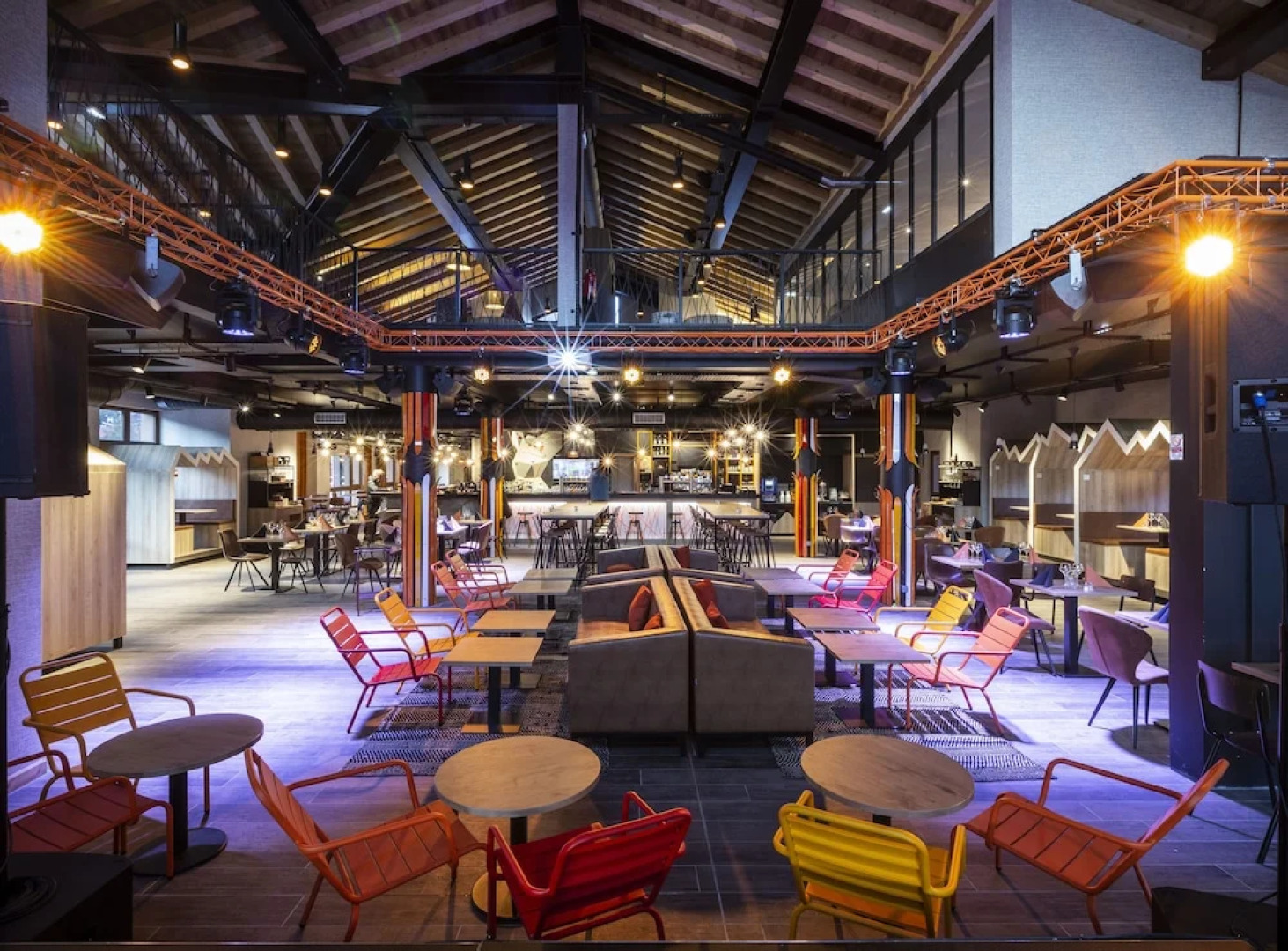 Hotel Base Camp Lodge