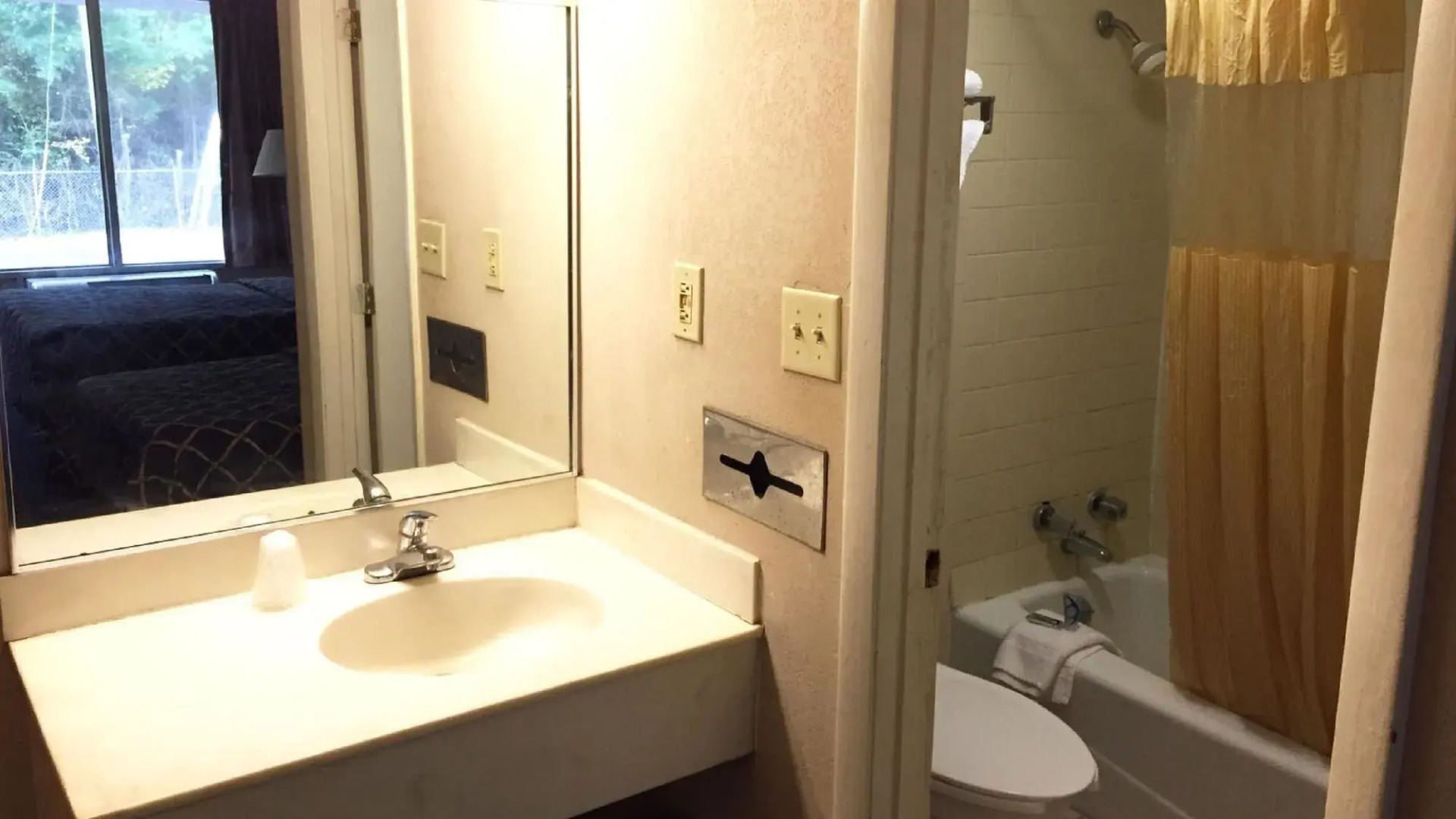 Magnuson Hotel Columbia