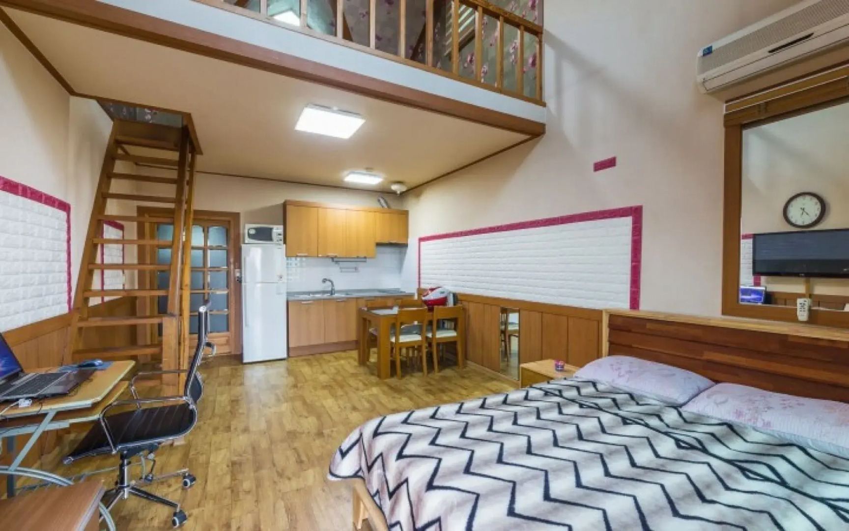 Uljin Blue Ara Pension