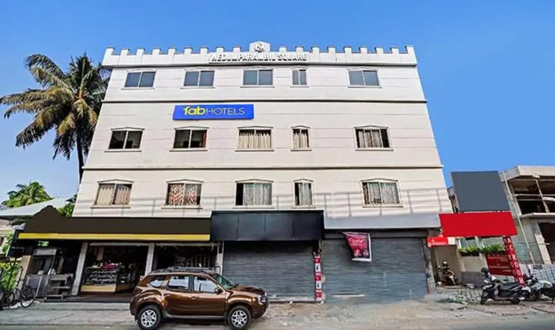 Oyo 90840 Majestic Raja Nagari