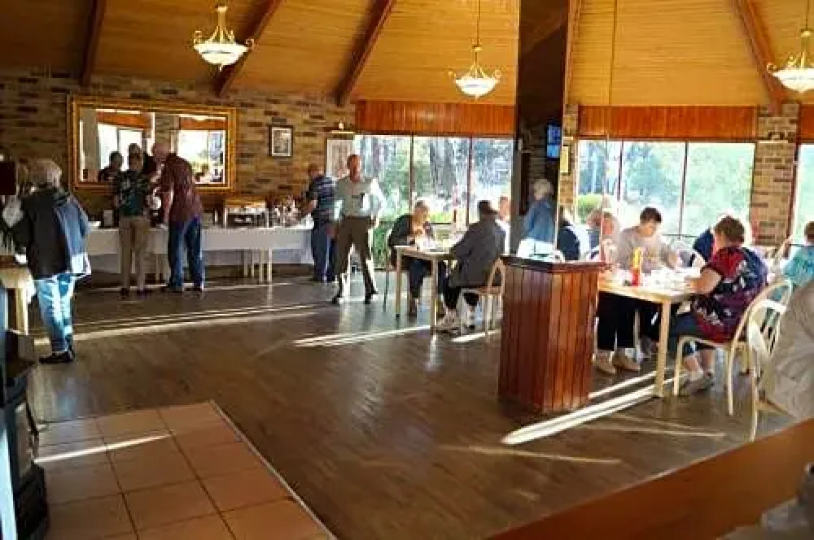 Magdala Motor Lodge & Lakeside Restaurant