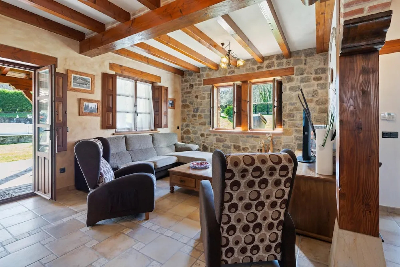 Villa With 4 Bedrooms in Bizkaia, With Wonderful Mountain View, Private Pool and Enclosed Garden Near the Beach