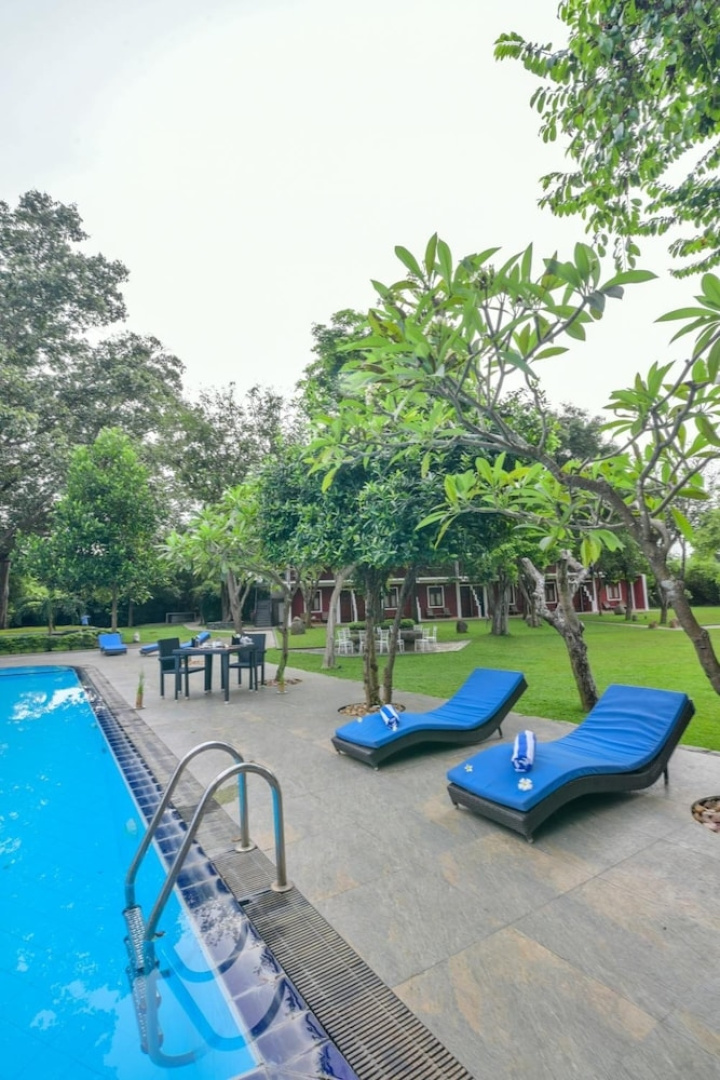 Hotel Mahanuge