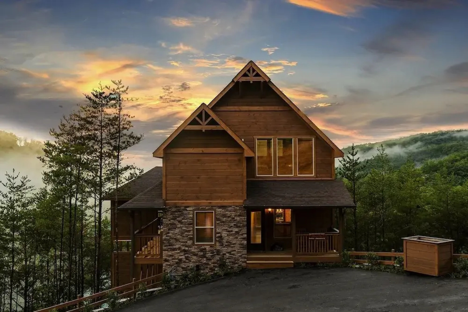 Take A Paws - 3 Bedrooms, 3 Baths, Sleeps 8 1 Cabin by RedAwning