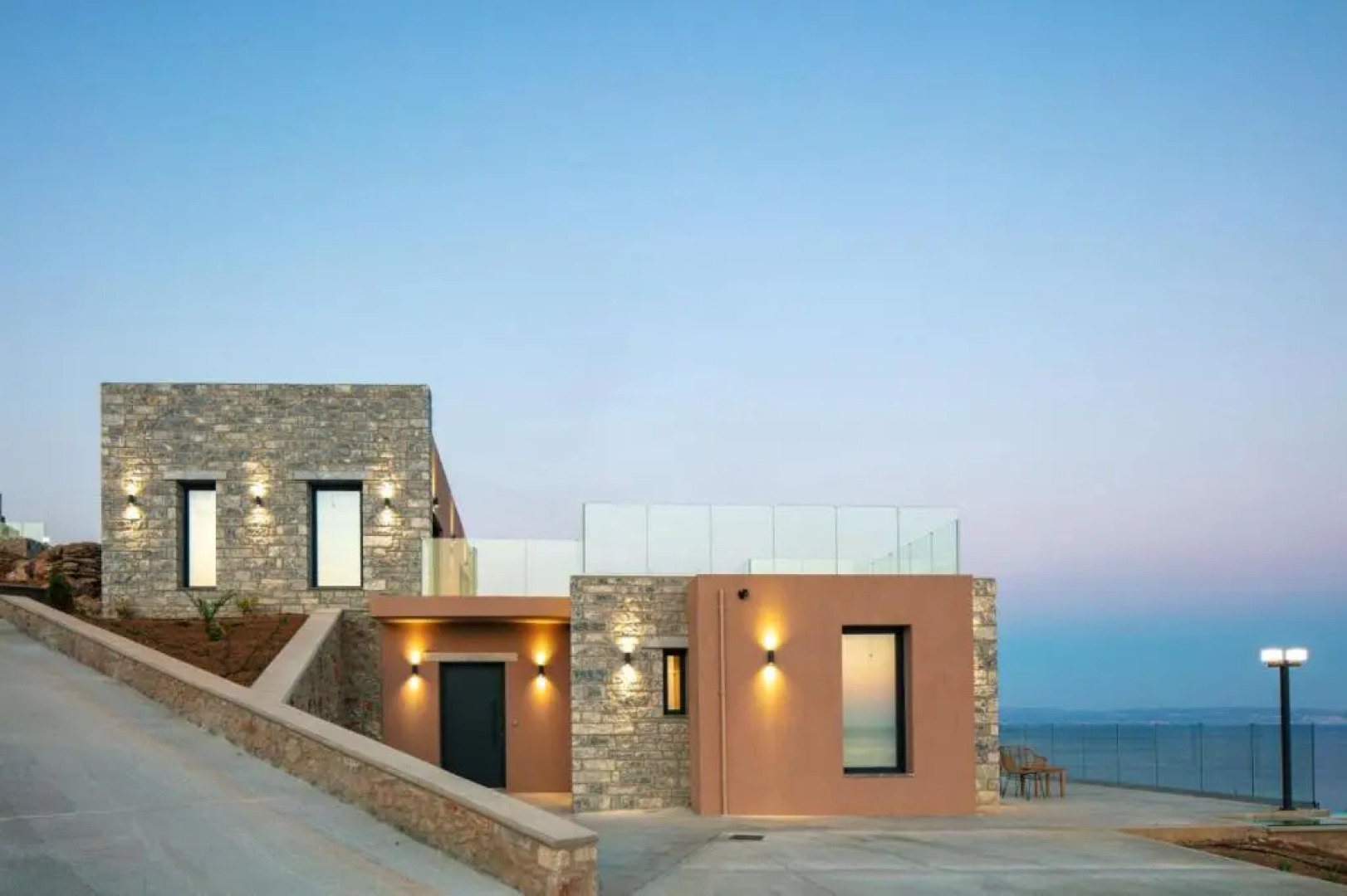 Seafront luxury villa with infinity pool & devine views!