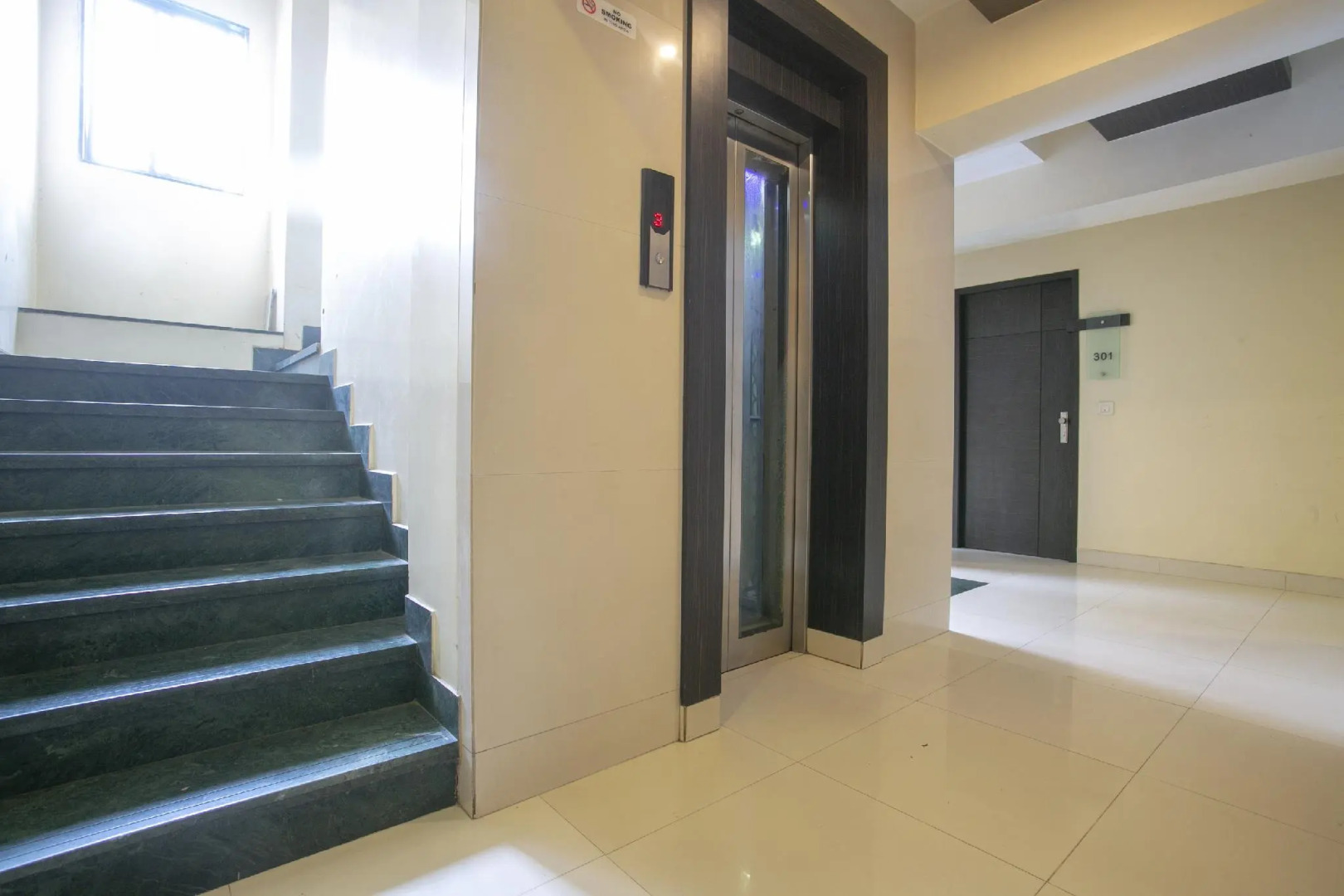 Capital O 74167 Hotel Mourya Residency