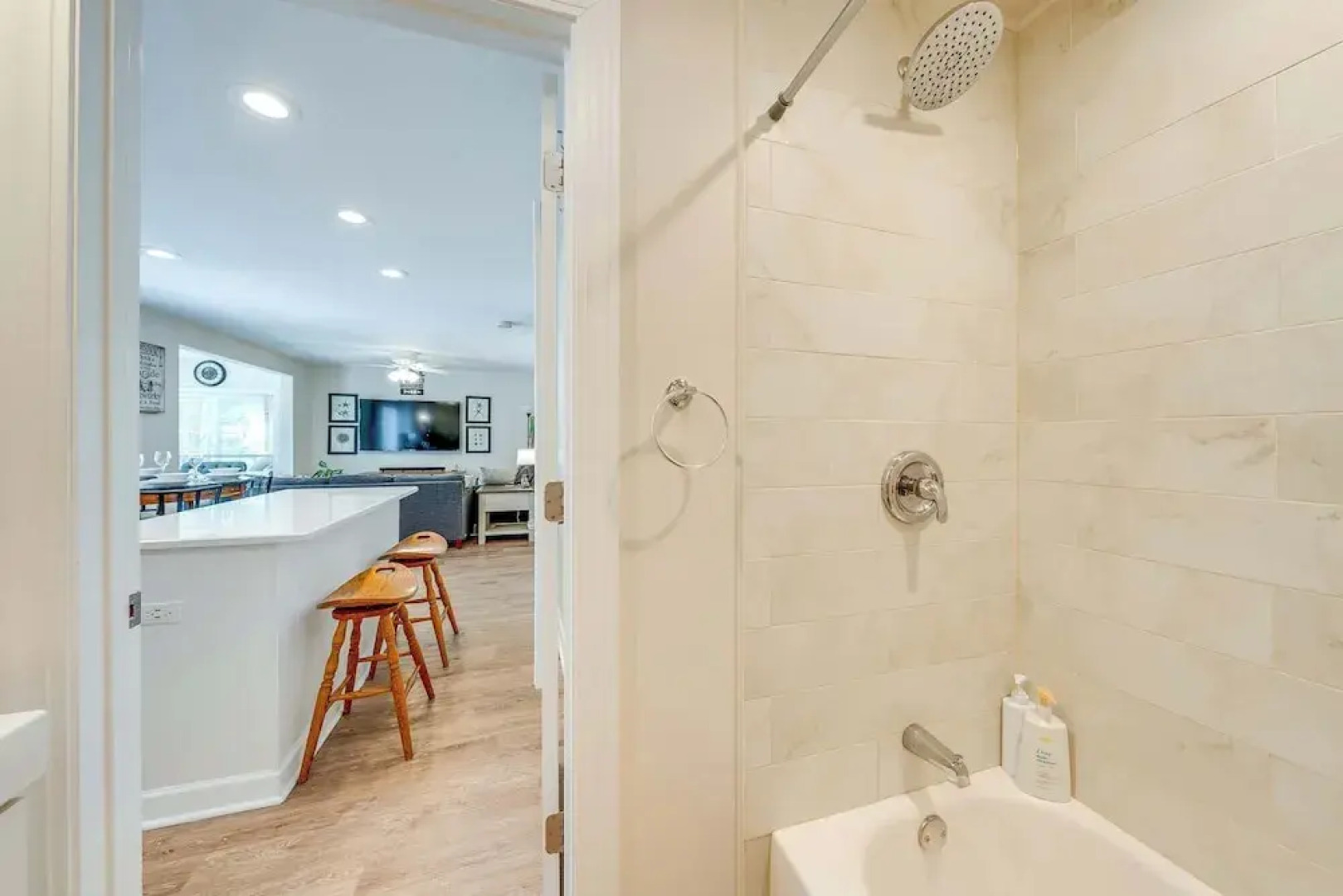 Lakeview Lodge - Stay for 6