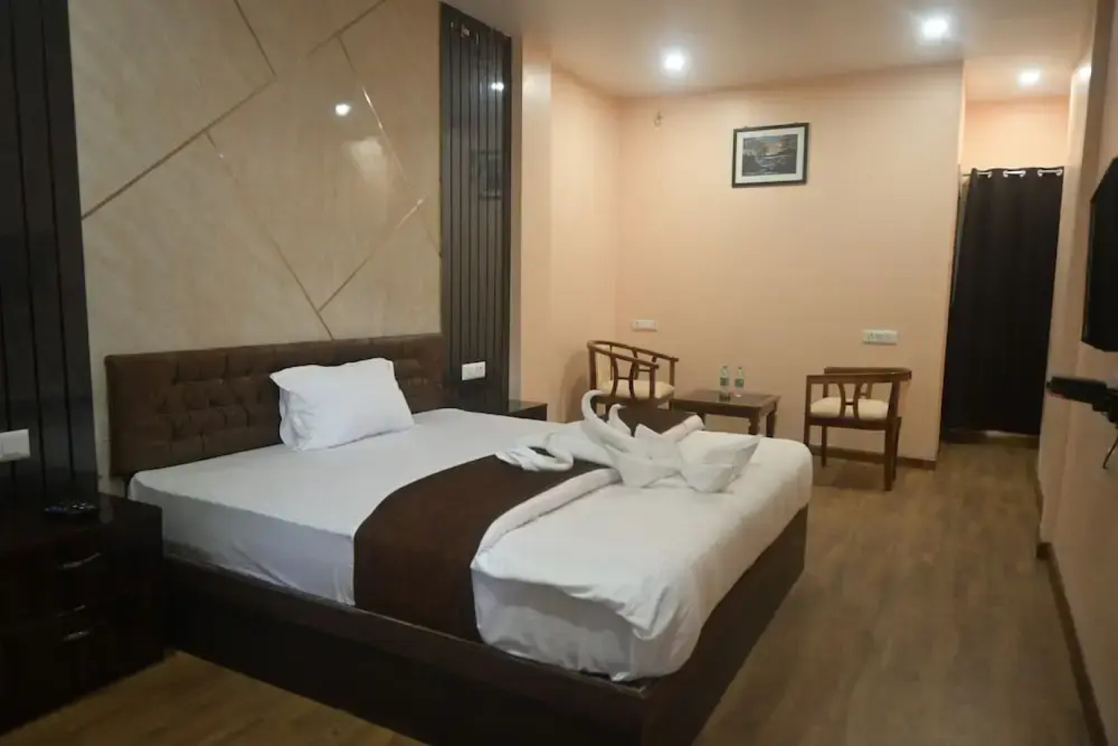 Hotel Maa International