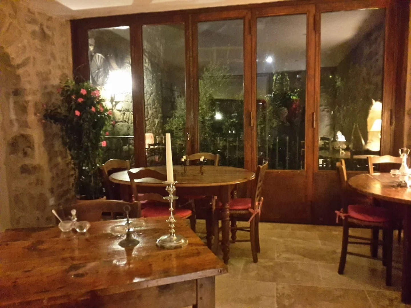 Chambre et table dhôtes le Roc sur lOrbieu