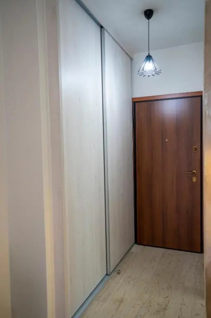 Central House Karistos