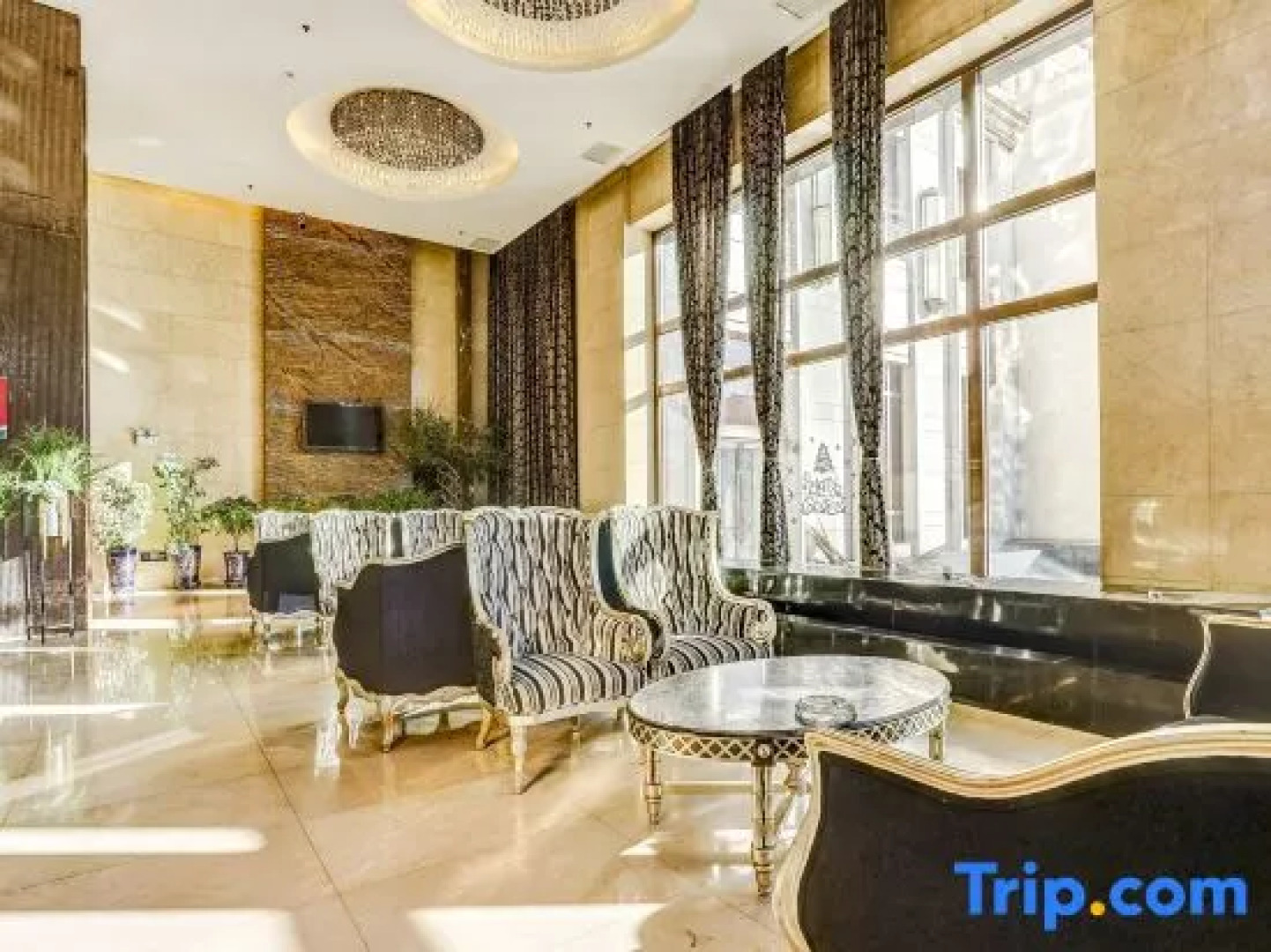 Roman Garden Business Center