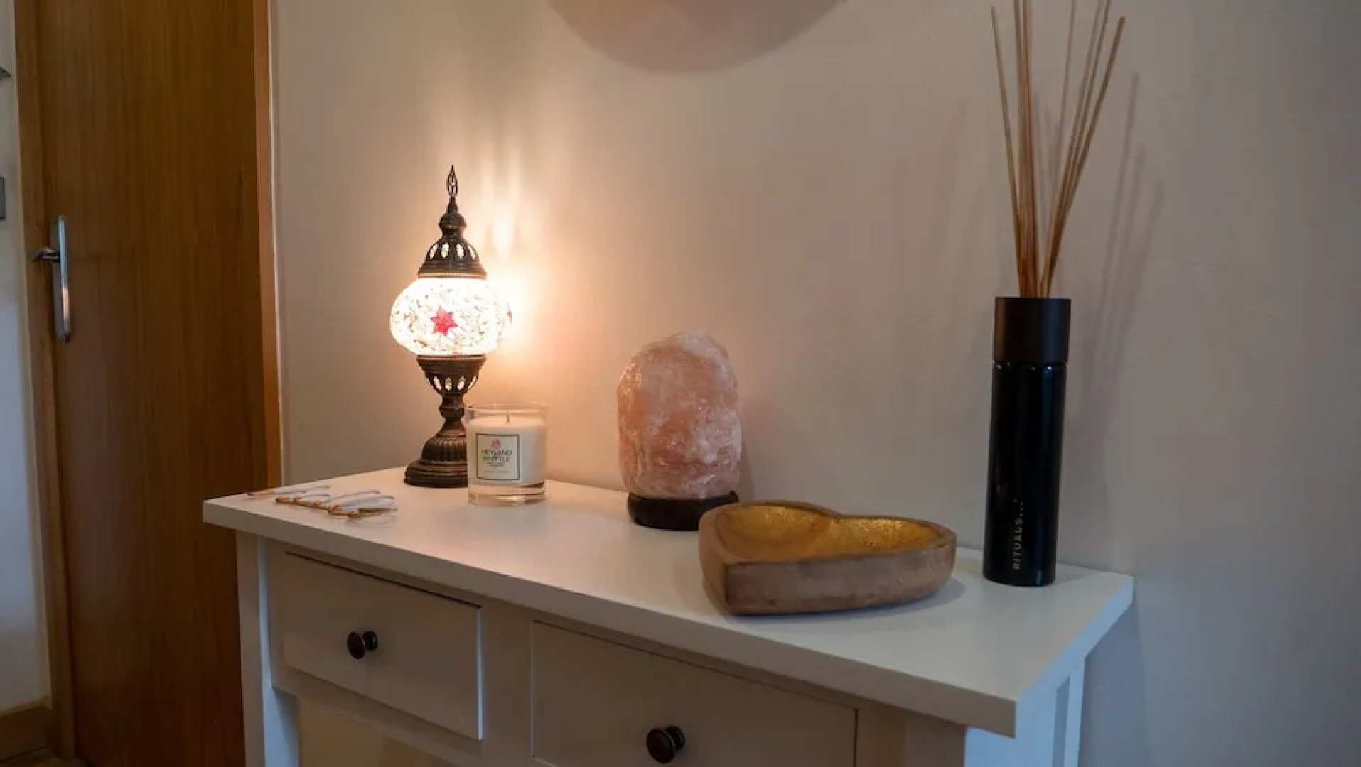 Heritage Spacious Luxury Mill Apartment