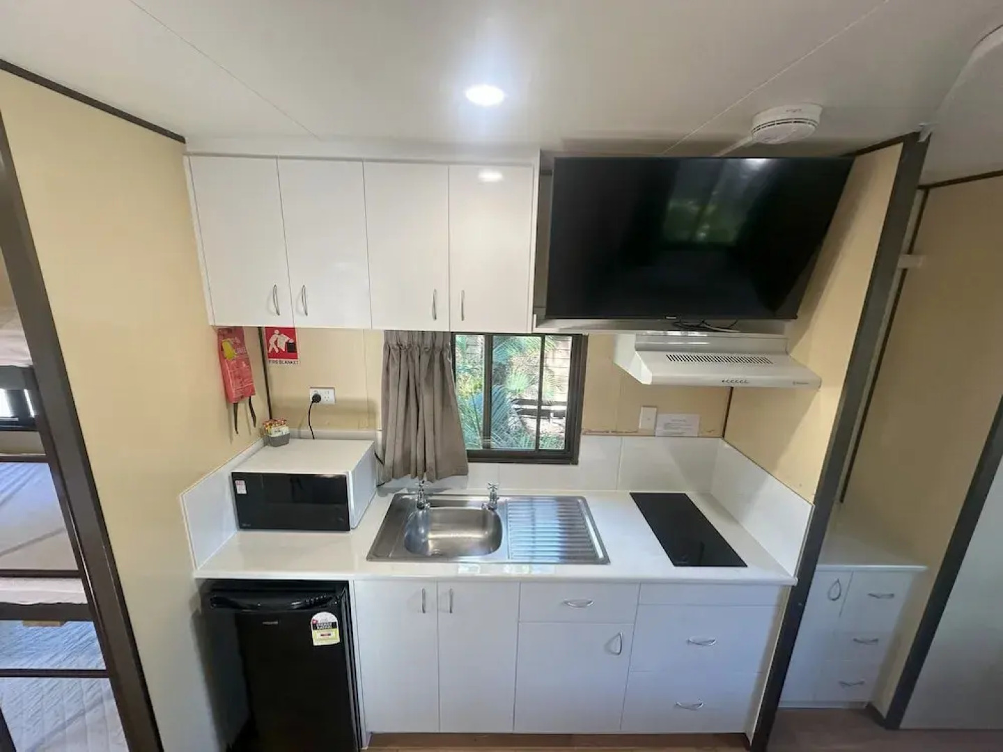 1770 Holiday Village