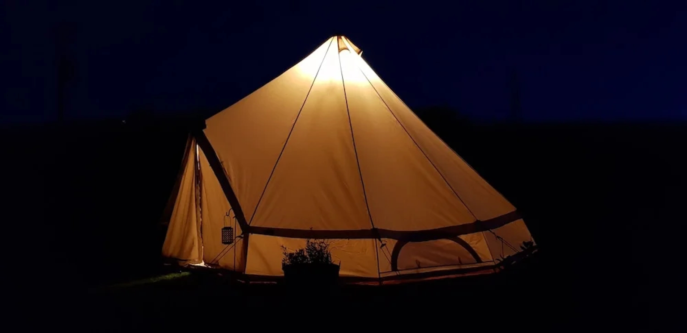Campsite - The Ring Pub Glamping Pods