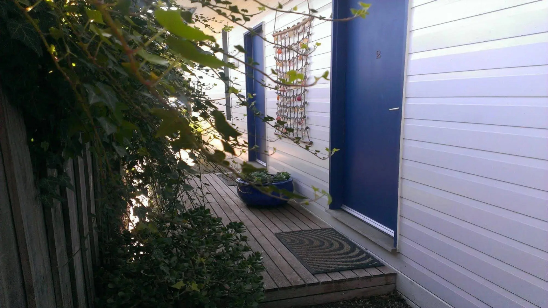 Springtide Studio Apartments