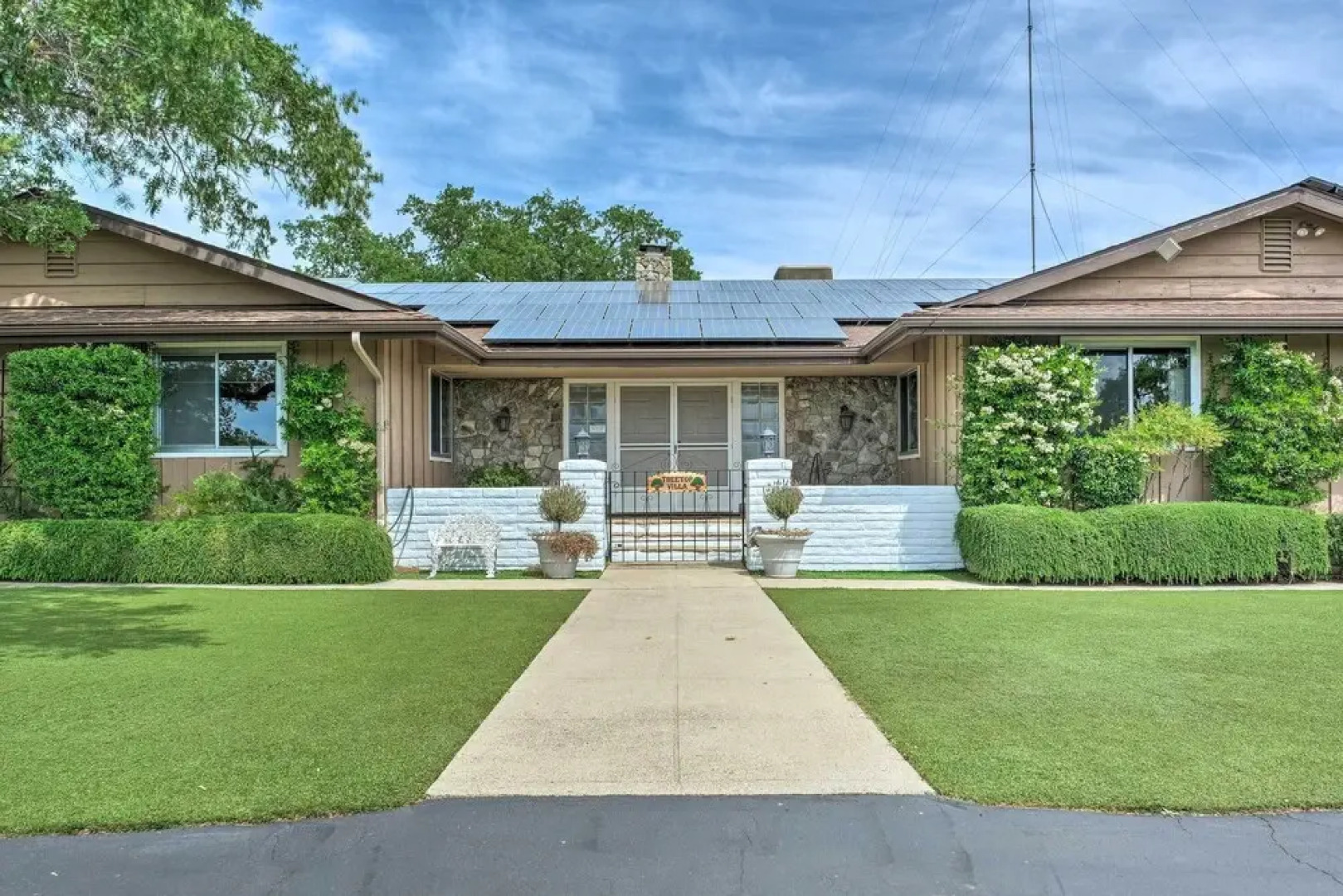 Unique 'yosemite Mountaintop Retreat' on 100 Acres