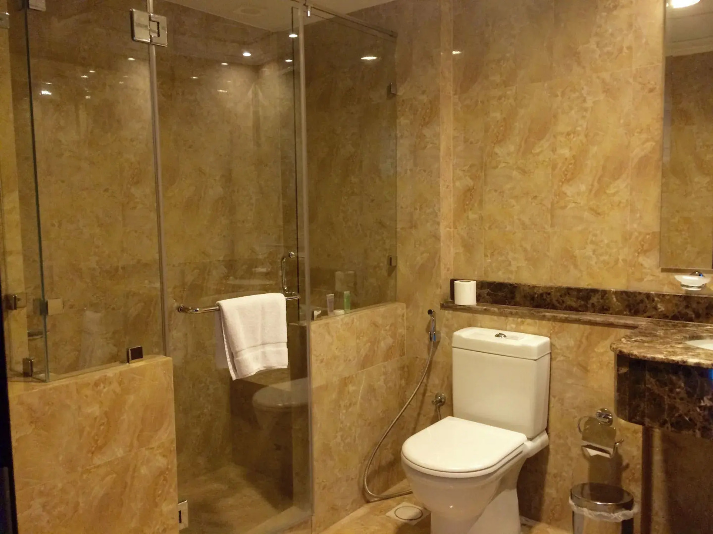 Tulip hotel And Suites