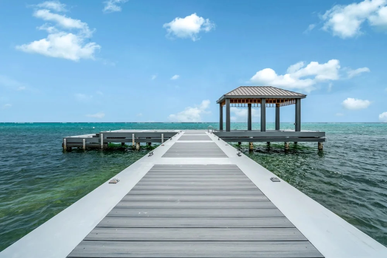 Club Suites at Rum Point