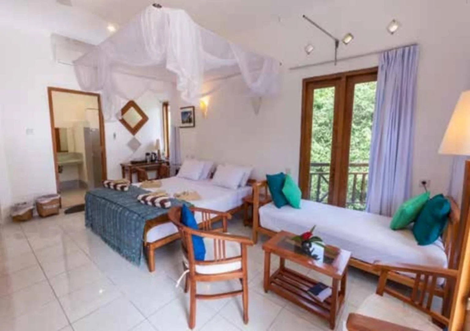 Bajo Komodo Eco Lodge