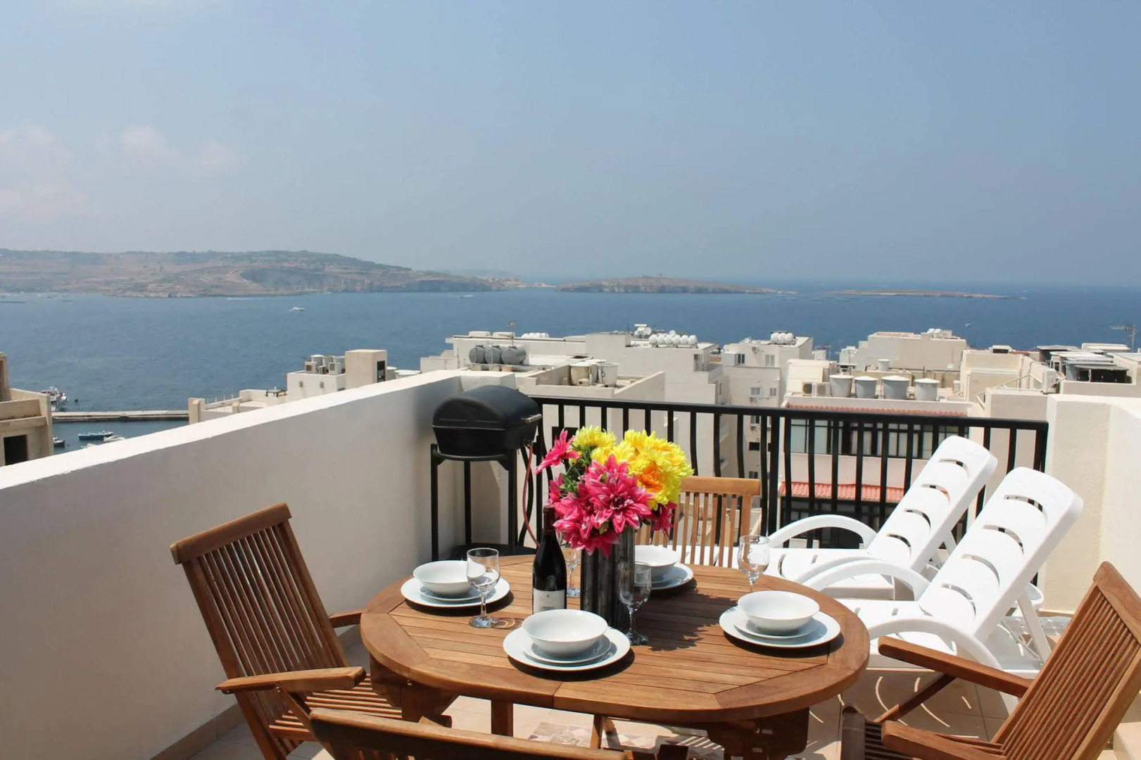 Seashells Seaview Penthouse With Hottub
