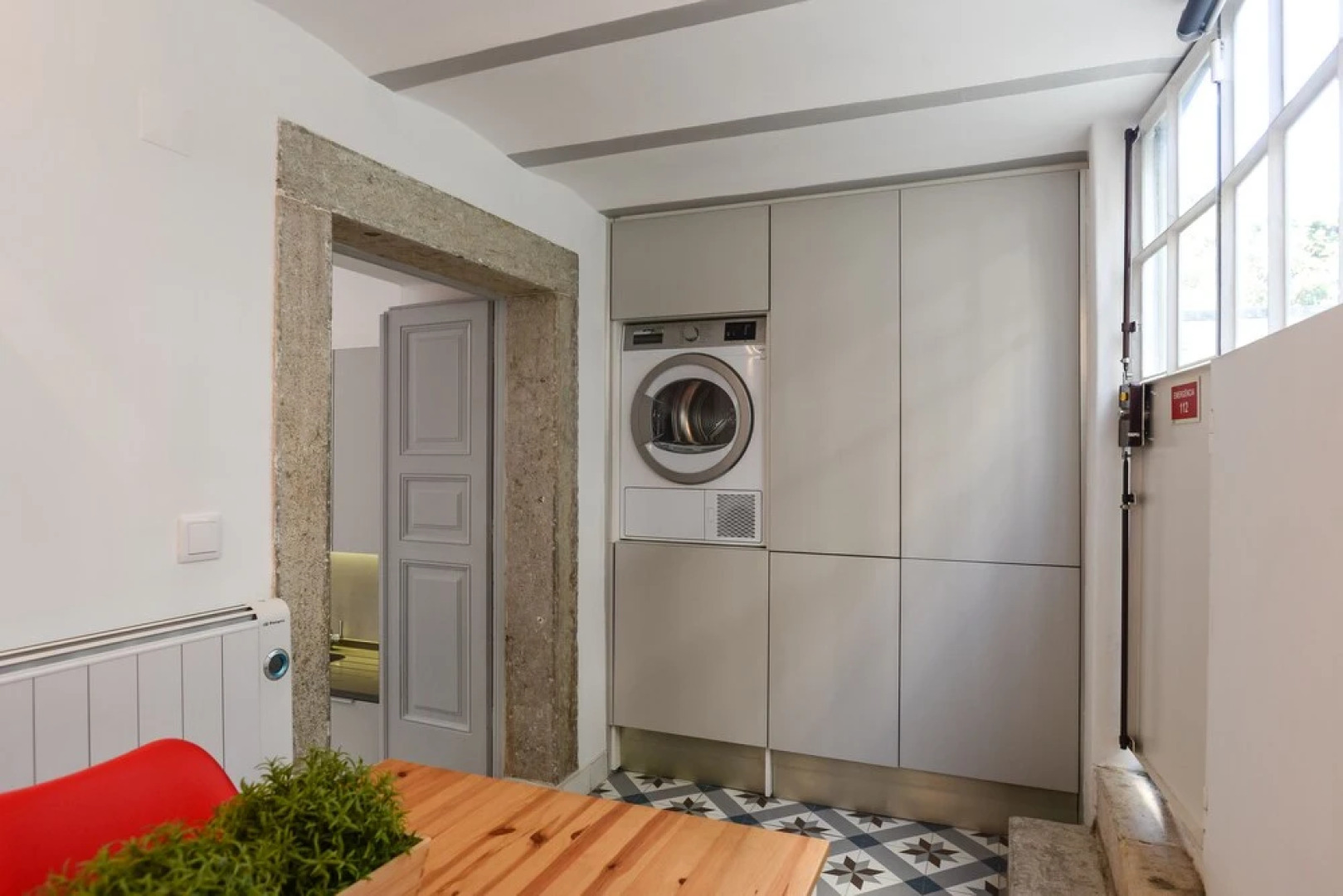 Great Location Close to the Metro