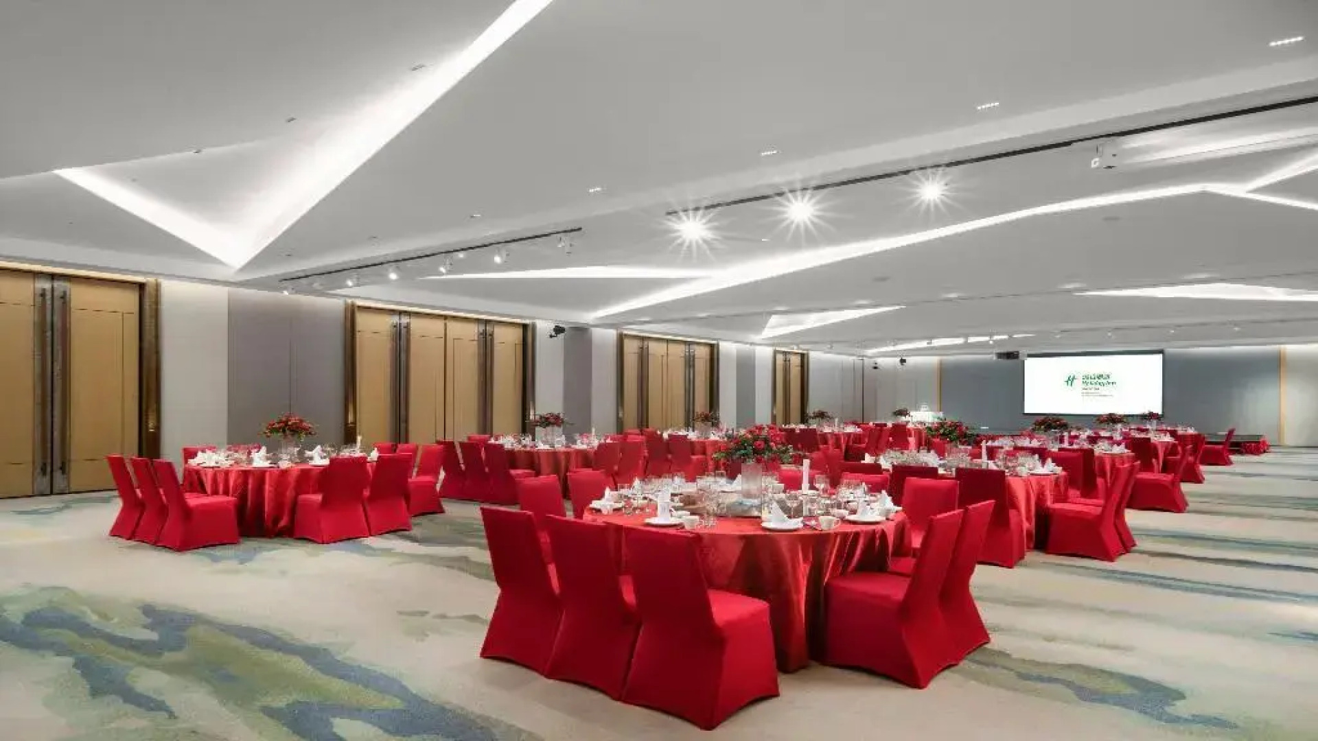 Holiday Inn Qinhuangdao Haigang by IHG