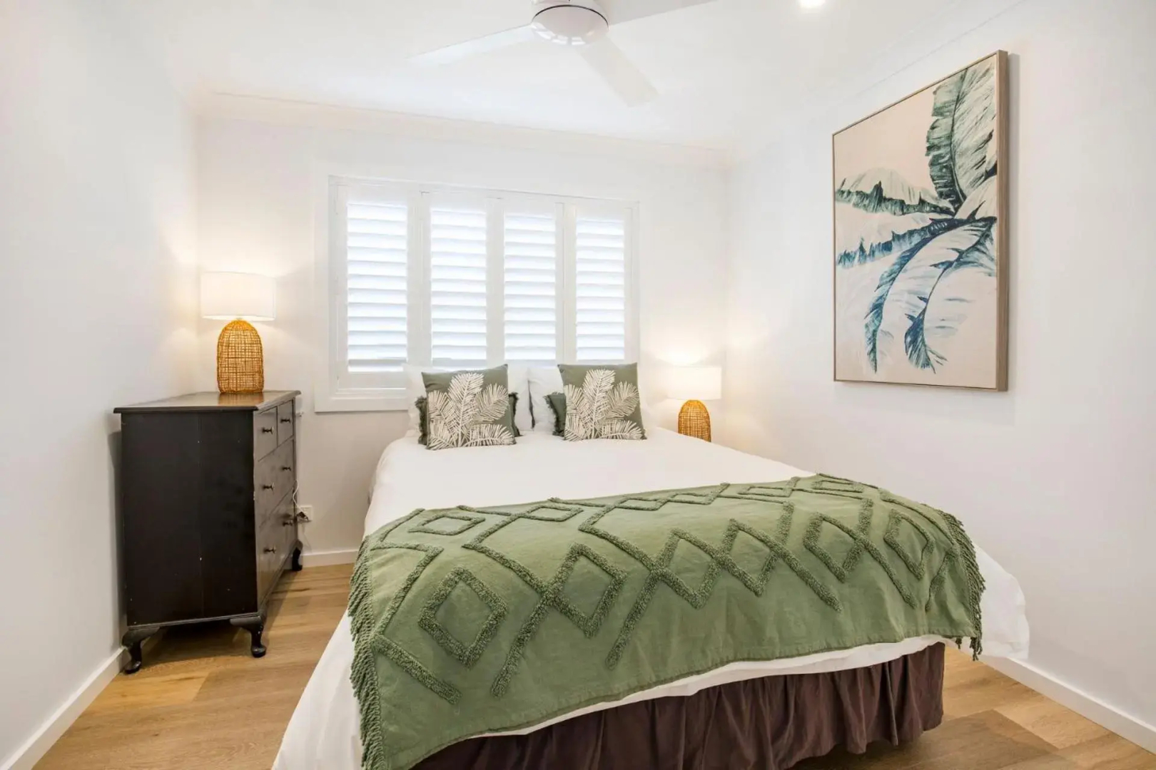 Beach Comber at Currarong - Pet Friendly - 5 Mins Walk to Currarong Rockpools