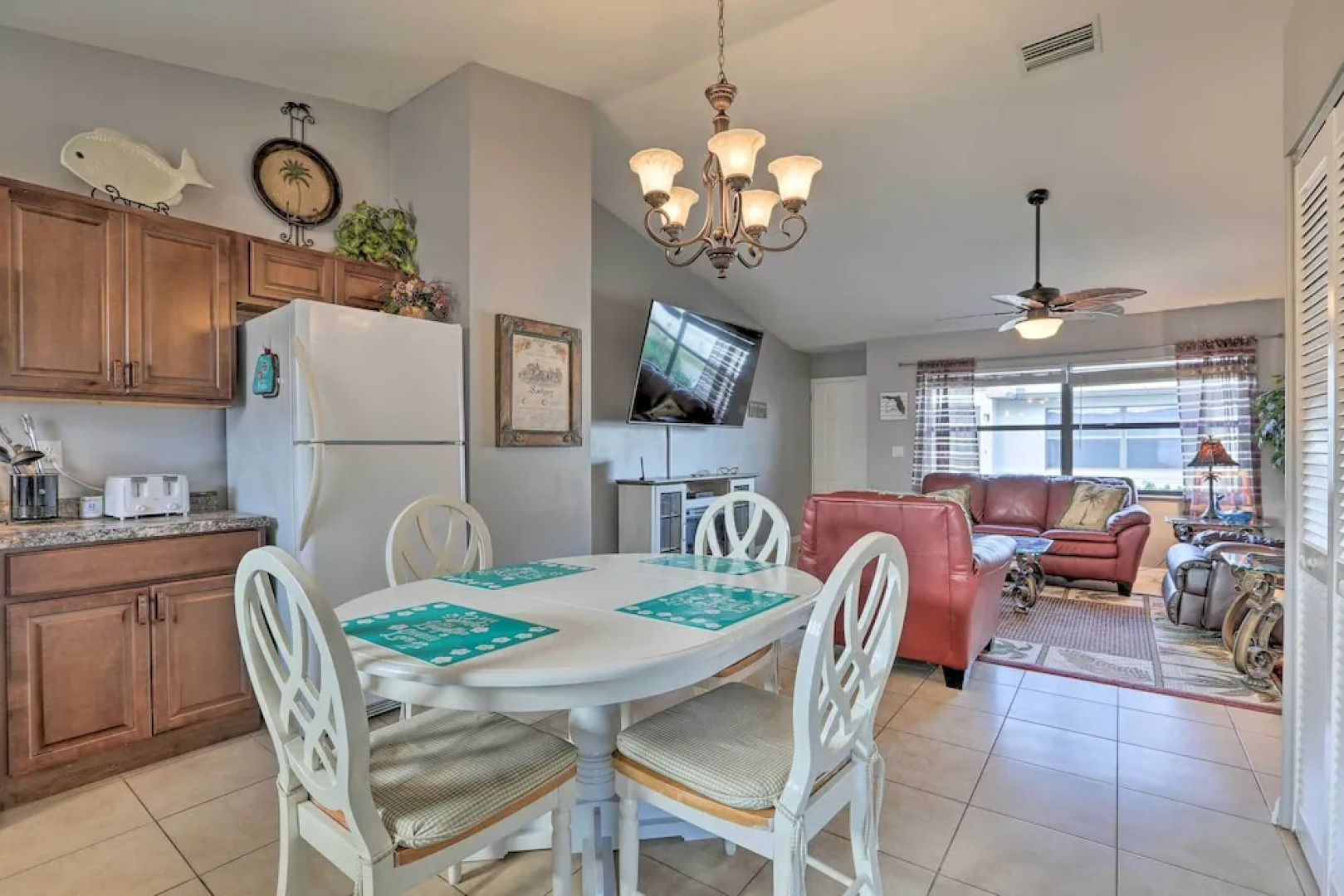 Condo w/ Screened-in Porch, 1 Mi to Sebring Golf!
