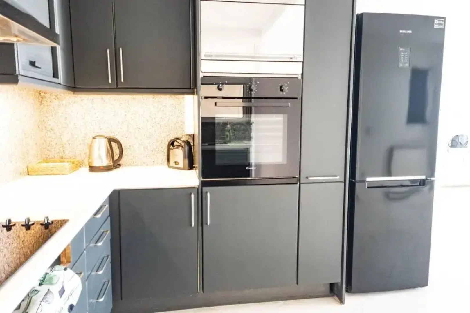 1, Kotzia str. & Poseidonos Avenue, Alimos