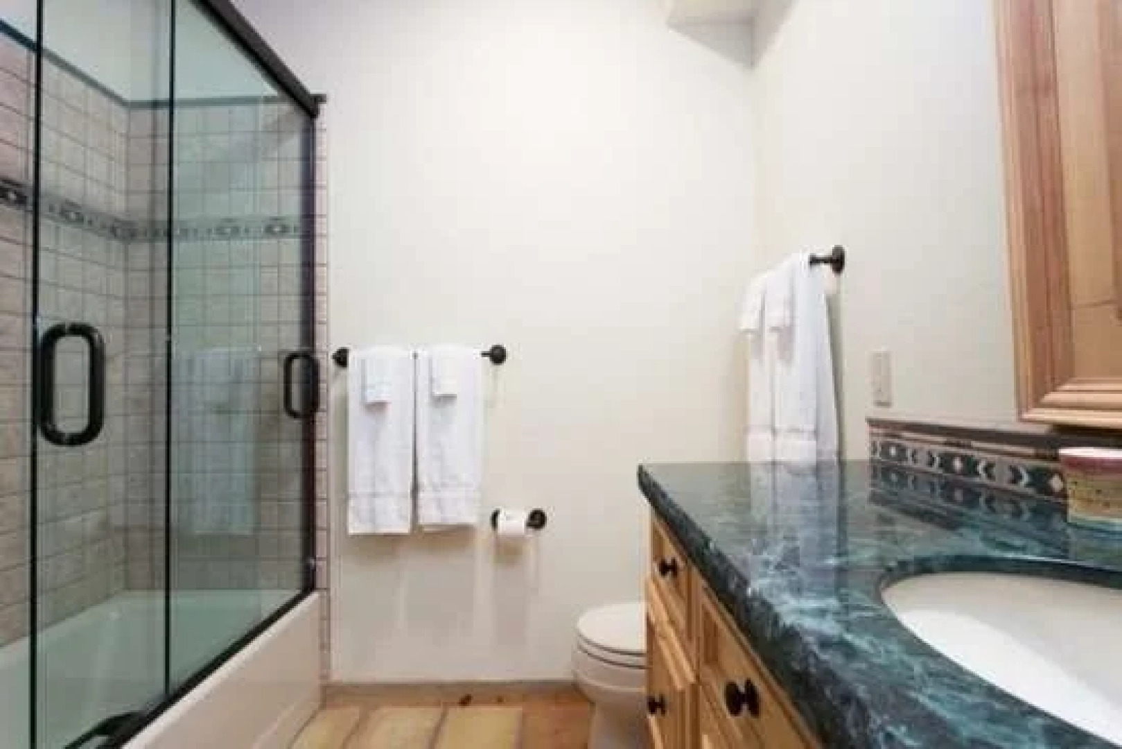 Tall Timbers Lodge - 5 Bedrooms Home