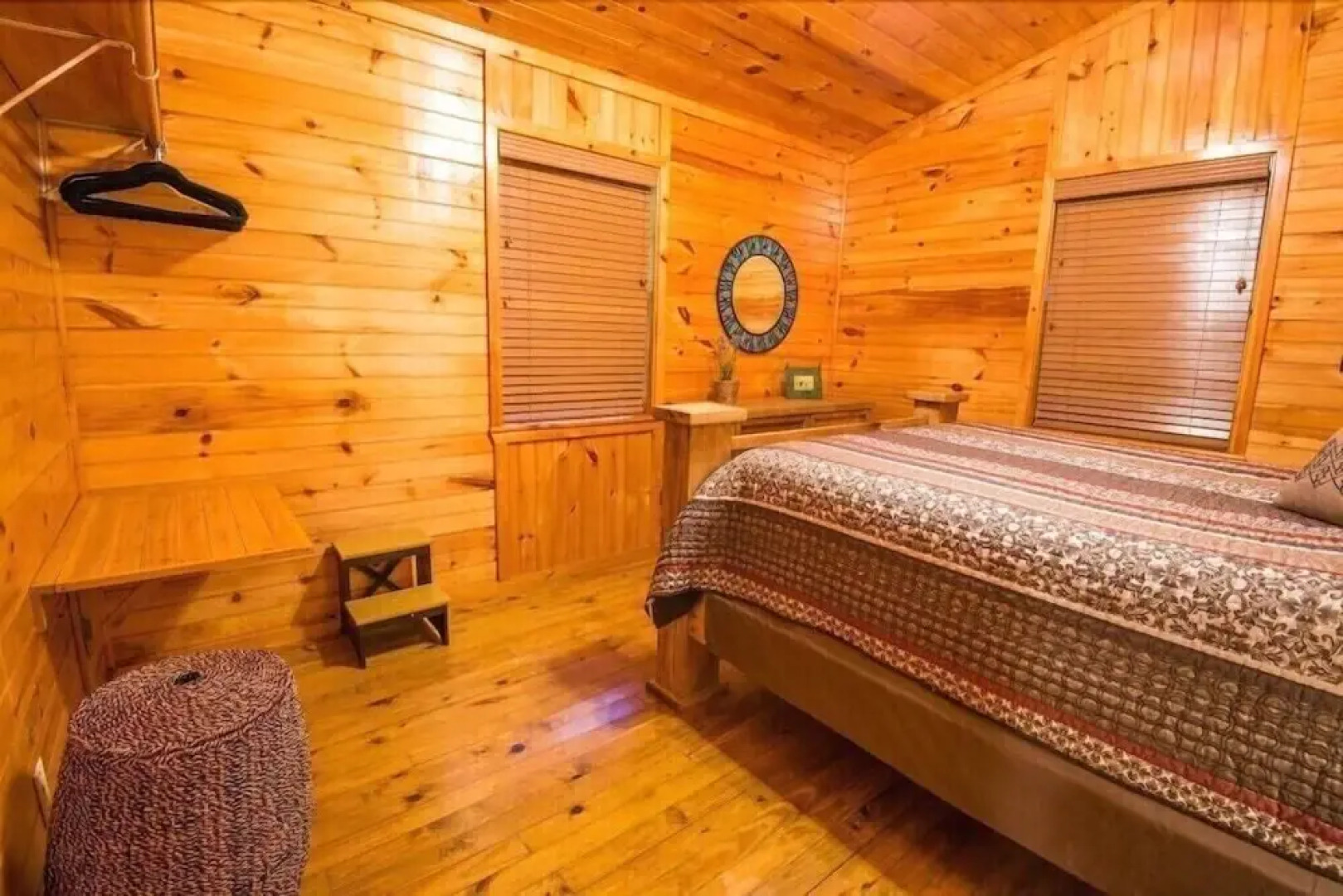 Woodland Hideaway & Cottage - 3 Br Cabin