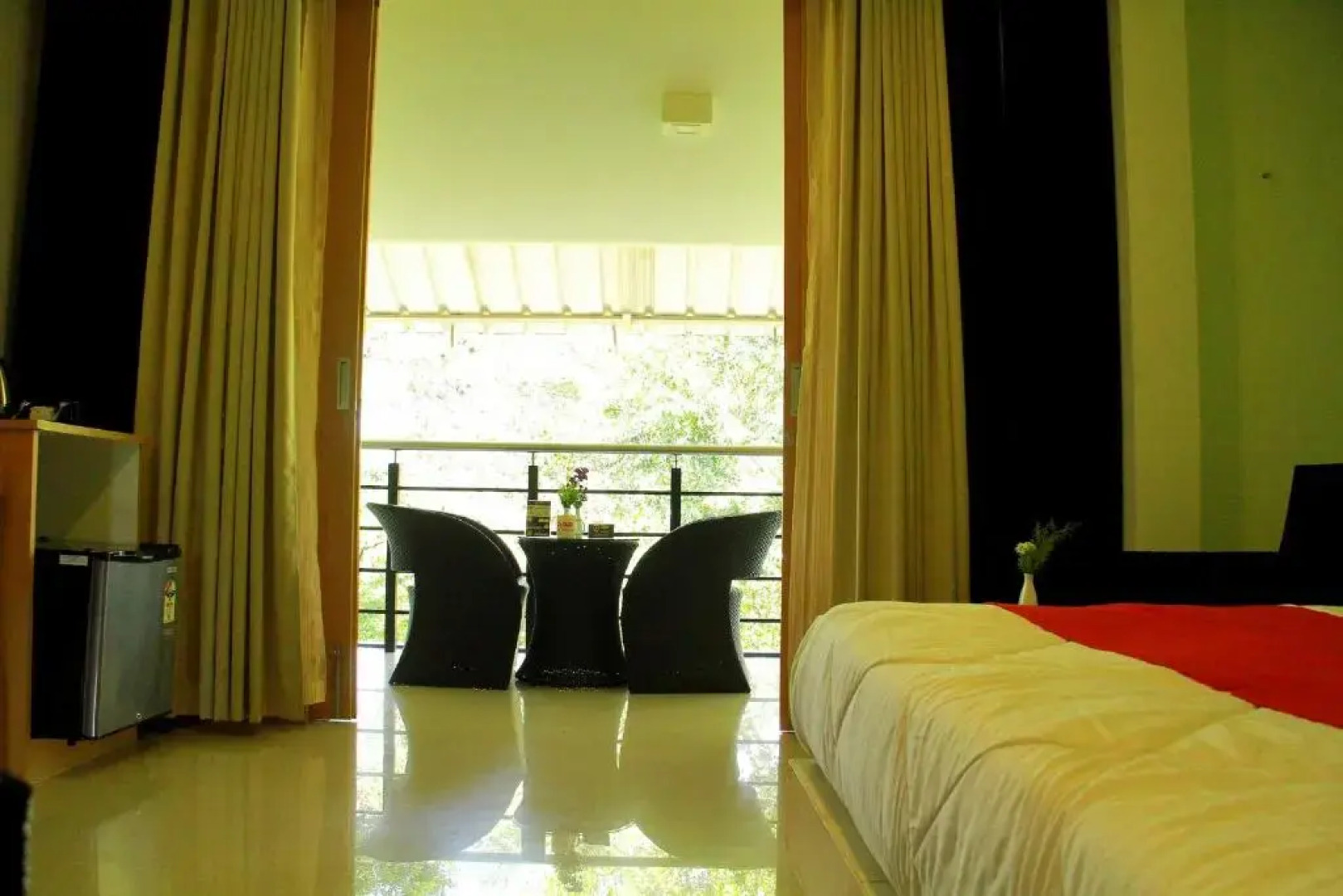 OYO Premium Hill Stays Kolagappara