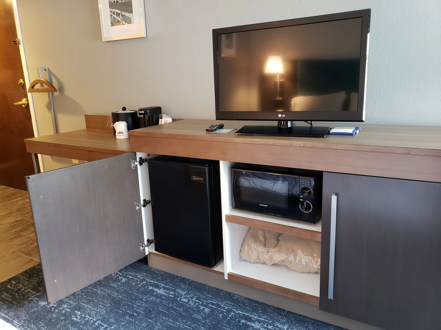 Hampton Inn & Suites Newtown