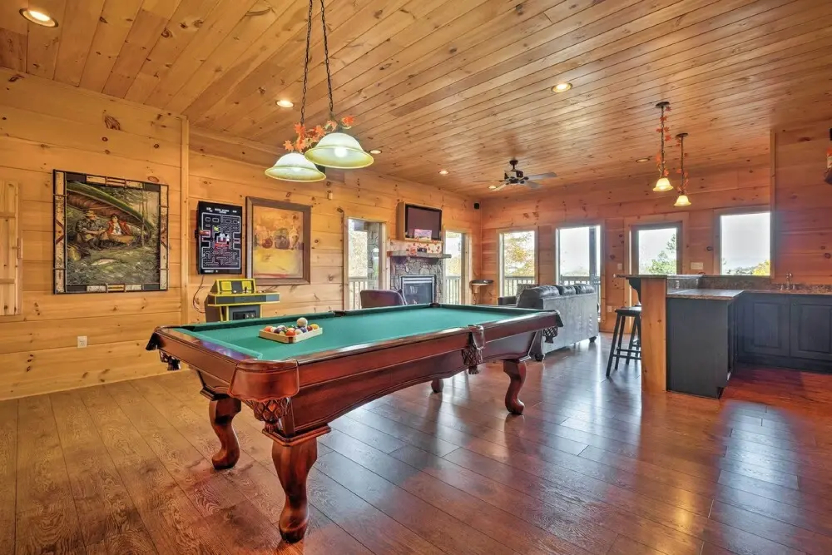 Pigeon Forge Cabin w/ Brand New Hot Tub & Views!
