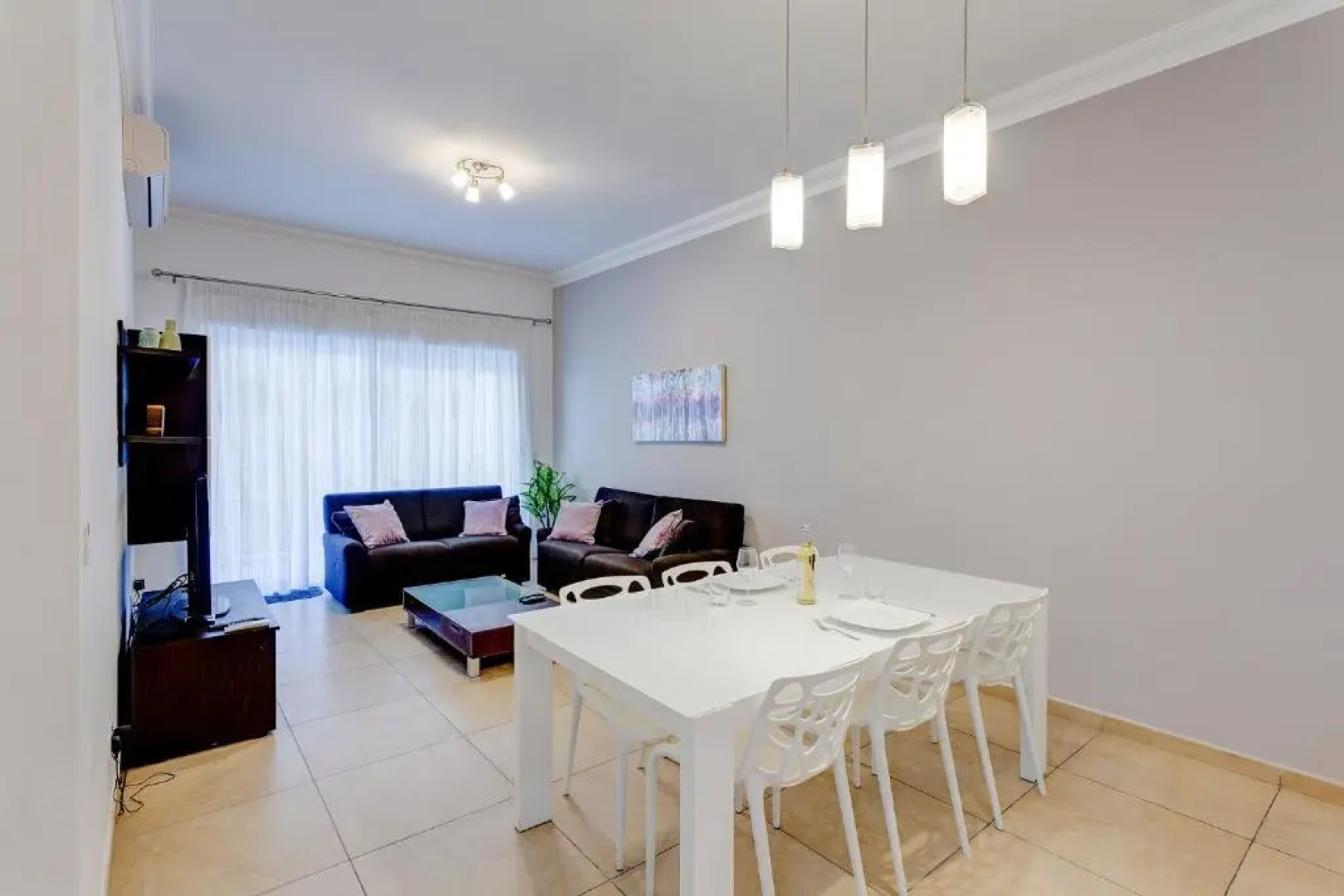 Gorgeous Apartment With Terrace in Fort Cambridge, Pool