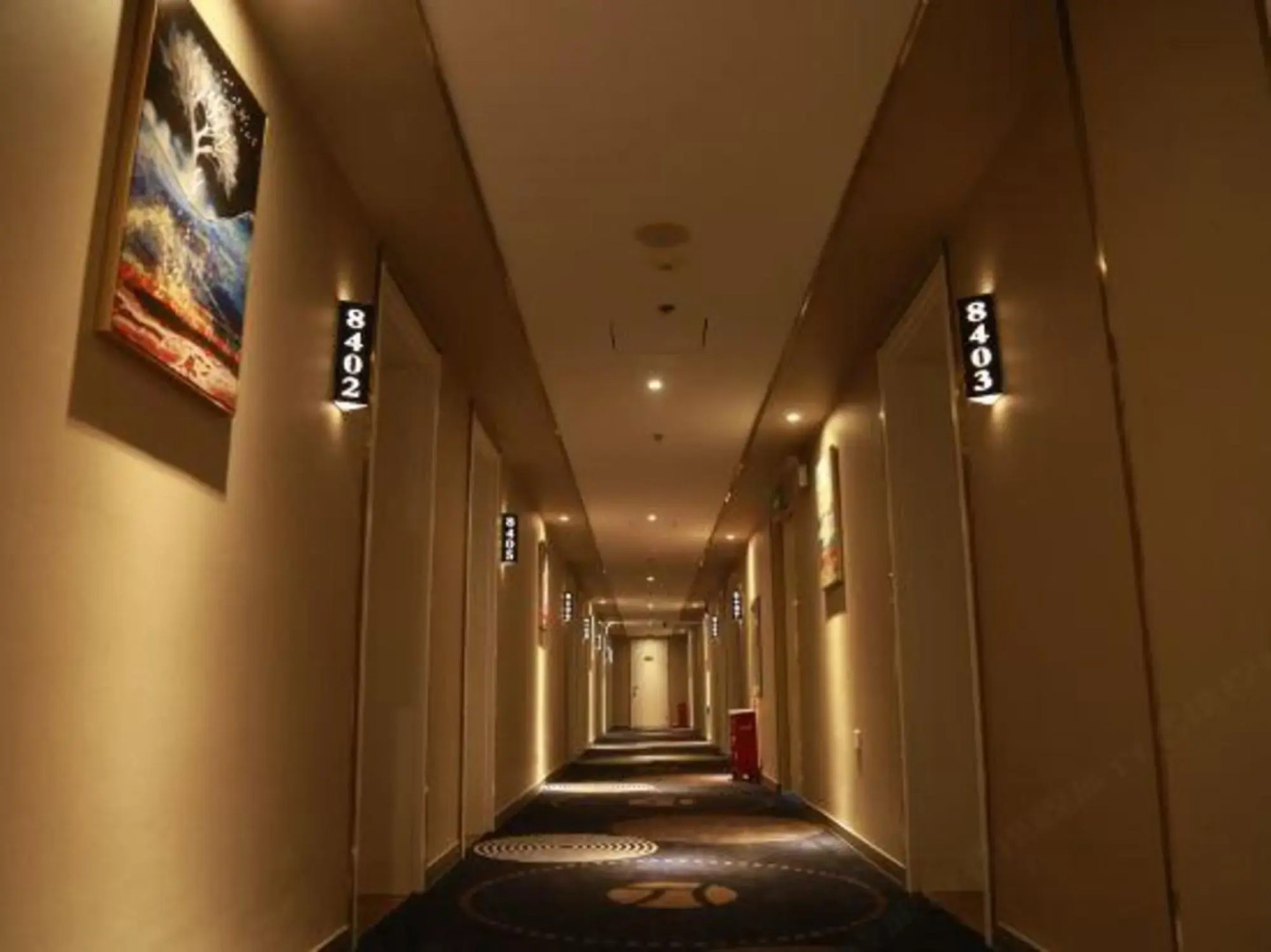 Jimmy Sunshine Fast Hotel