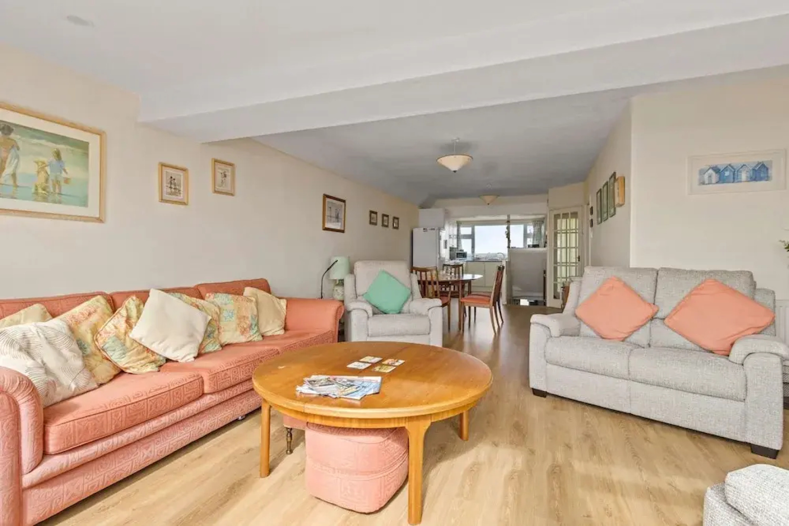 The Coastal Crab - Family-friendly Three-bed Beach House in Pevensey